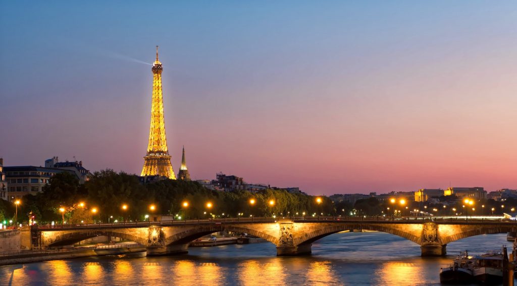 Sketching in Paris